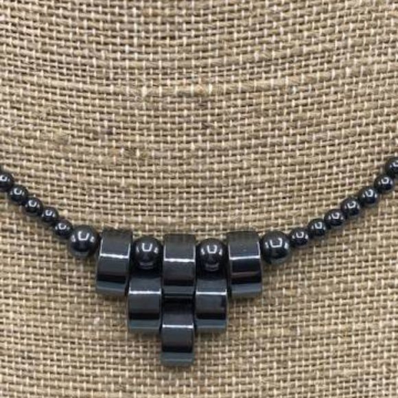 Gray Metallic-look Hematite Necklace - Picture 2 of 6